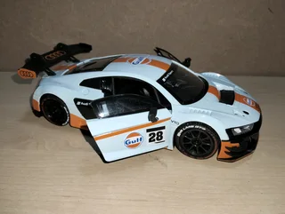 Audi R8 LMS GT3 1:24 model car