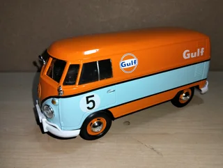Volkswagen type 2 t1 delivery van Gulf Edition 1:24