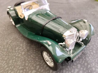 1:18 Jaguar model car diecast