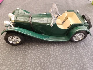 1:18 Jaguar model car diecast