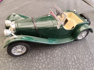 1:18 Jaguar model car diecast