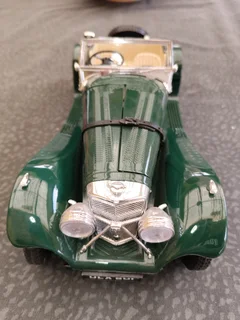 1:18 Jaguar model car diecast
