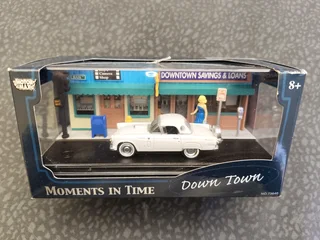 1:64 model car diorama garage