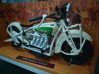 1930 Indian Chief Diecast Motorcycle Model 1:12 scale die cast
