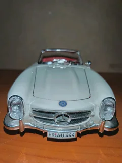 1:18 diecast model car Mercedes Benz 300SL