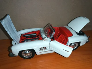 1:18 diecast model car Mercedes Benz 300SL