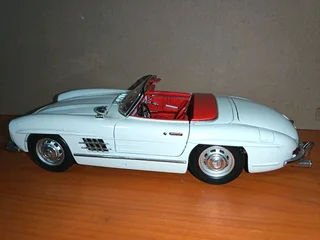 1:18 diecast model car Mercedes Benz 300SL