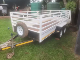 Double axle trailer