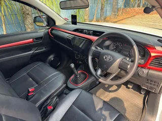 2024 Toyota Hilux 2.4GD S P/U S/C