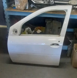 NP200 LEFT DOOR FOR SALE