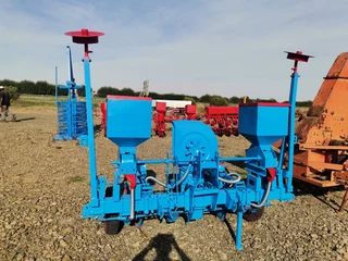 2 Row Monosem Planter (R30,000 exc VAT)