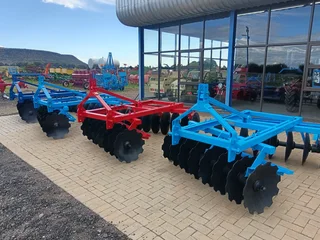 8x8 (16) Mounted Disc Harrow (r26,800 Exc Vat)