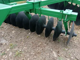 12X12 (24) MOUNTED DISC HARROW (R35,000 EXC VAT)