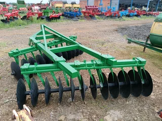 12x12 (24) Mounted Disc Harrow (r35,000 Exc Vat)