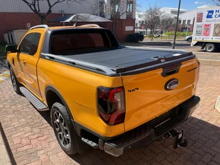Lockable roller lid Ford ranger 2023&#43; Supercab