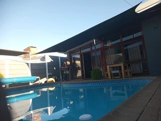 Shade Sails (supply &amp; fix)