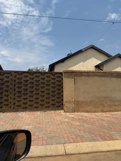 House to let in Braamfischerville phase 4