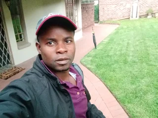 A gardener in need of part time job