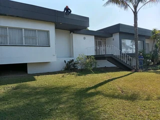 PROFESSIONAL PAINTERS