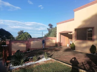 PROFESSIONAL PAINTERS