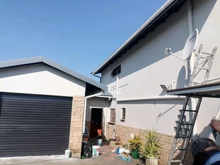 PROFESSIONAL PAINTERS