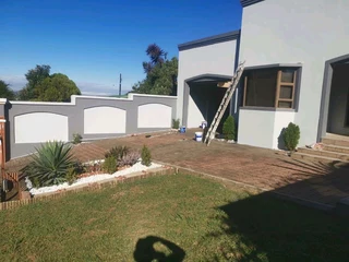 PROFESSIONAL PAINTERS