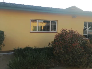 PROFESSIONAL PAINTERS