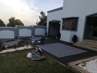 PROFESSIONAL PAINTERS