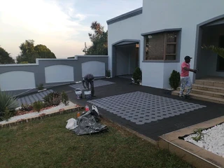 PROFESSIONAL PAINTERS