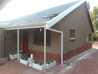 PROFESSIONAL PAINTERS