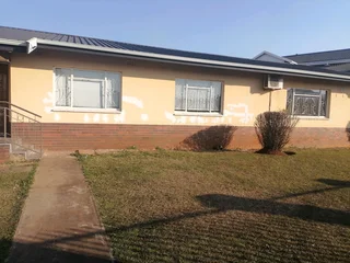 PROFESSIONAL PAINTERS