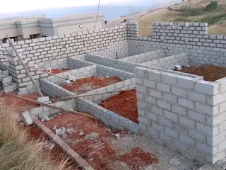 Building boundary walls and gates installation