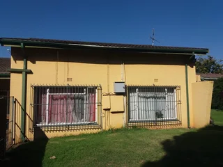 2 Bedroom House to rent in a plot