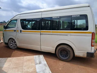 2012 Toyota Quantum MPV/Bus