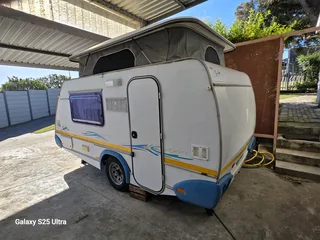 Pensioner perfect 2 berth caravan, full bathroom with shower, hit water geyser, microwave etc.