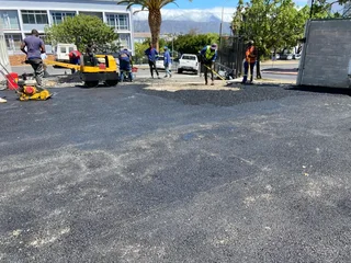 Asphalt and Tar Surfacing driveway