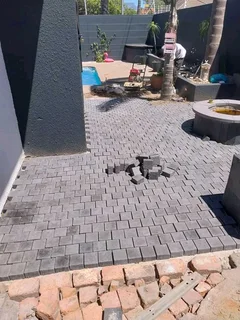 Paving R60 per Square labour 0813664446