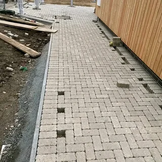 Paving R60 per Square labour 0813664446