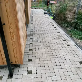 Paving &#64; R60 per SQ Labour only 0813664446