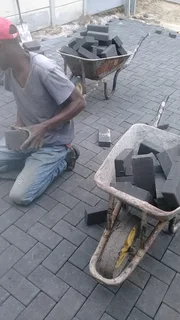 PAVING R60 per Square Labour 081 3664446