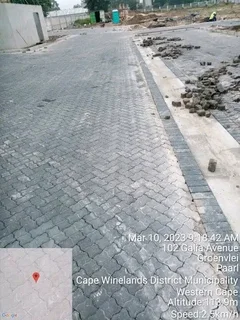 PAVING R60 PER SQ labour only 0813664446