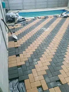 PAVING R50 per square Labour 0814231324