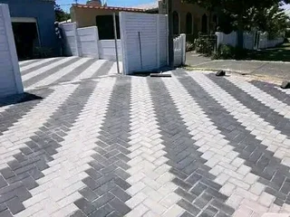 PAVING R50 per square Labour 0814231324