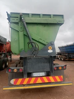 2013 - Ad posted by Thozamile Mpetshwa