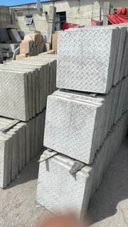 Rockface poolcopings and slabs!!!