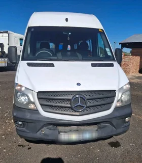 22  SEAETER SPRINTER  WITH A LOW MILEAGE