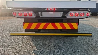 FULLY REFURBISHED TRIAXLE TRAILER