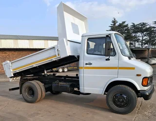 CHEAP TIPPER TRUCK