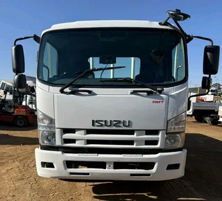 Well-kept Isuzu