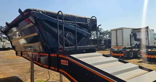 LEADER 22 CUBE TRAILER  FOR SALE